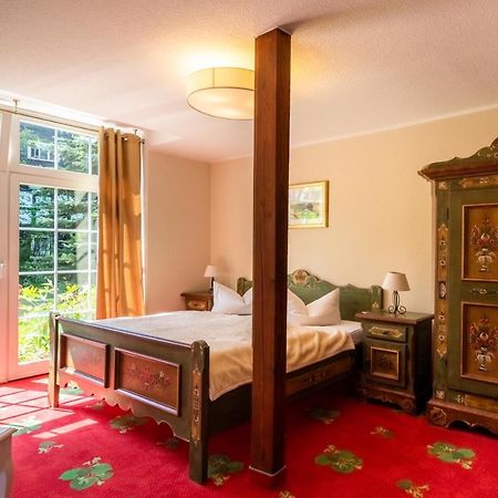Romantik Hotel Zum Lindengarten 쿠로르트존스도르프 외부 사진