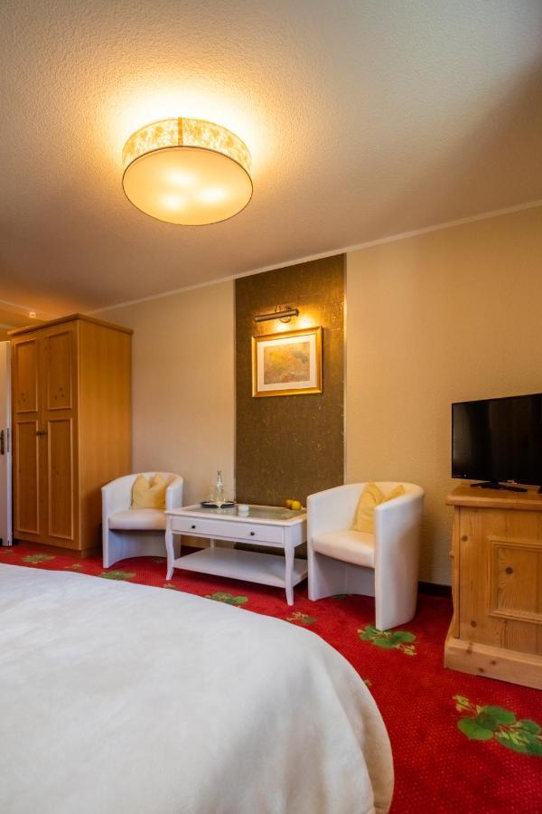 Romantik Hotel Zum Lindengarten 쿠로르트존스도르프 외부 사진