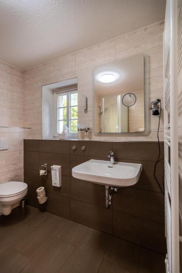 Romantik Hotel Zum Lindengarten 쿠로르트존스도르프 외부 사진