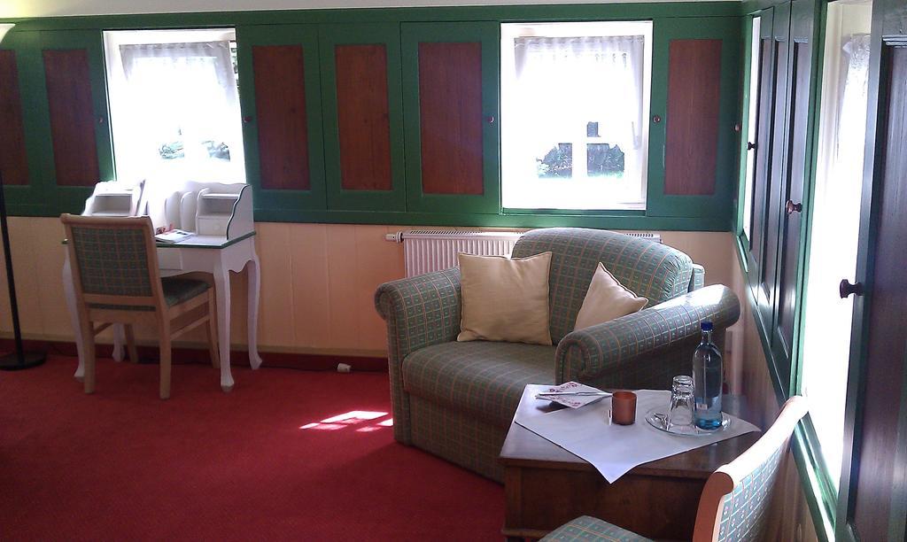 Romantik Hotel Zum Lindengarten 쿠로르트존스도르프 객실 사진