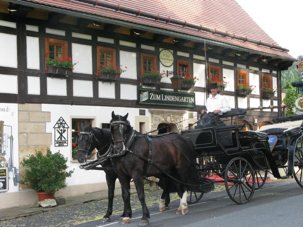 Romantik Hotel Zum Lindengarten 쿠로르트존스도르프 외부 사진