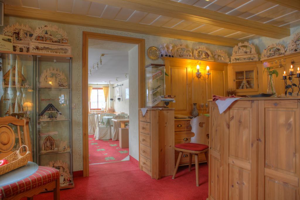 Romantik Hotel Zum Lindengarten 쿠로르트존스도르프 외부 사진