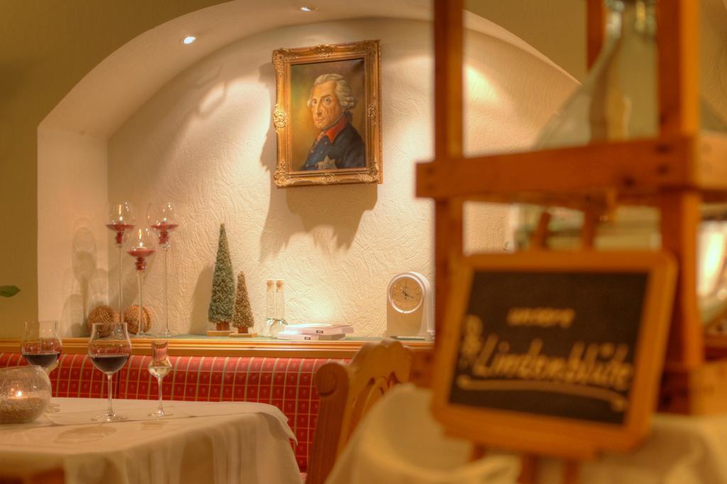 Romantik Hotel Zum Lindengarten 쿠로르트존스도르프 객실 사진
