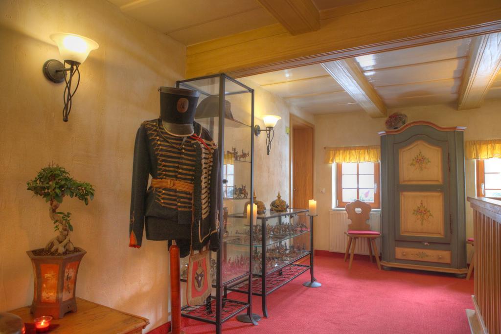 Romantik Hotel Zum Lindengarten 쿠로르트존스도르프 외부 사진