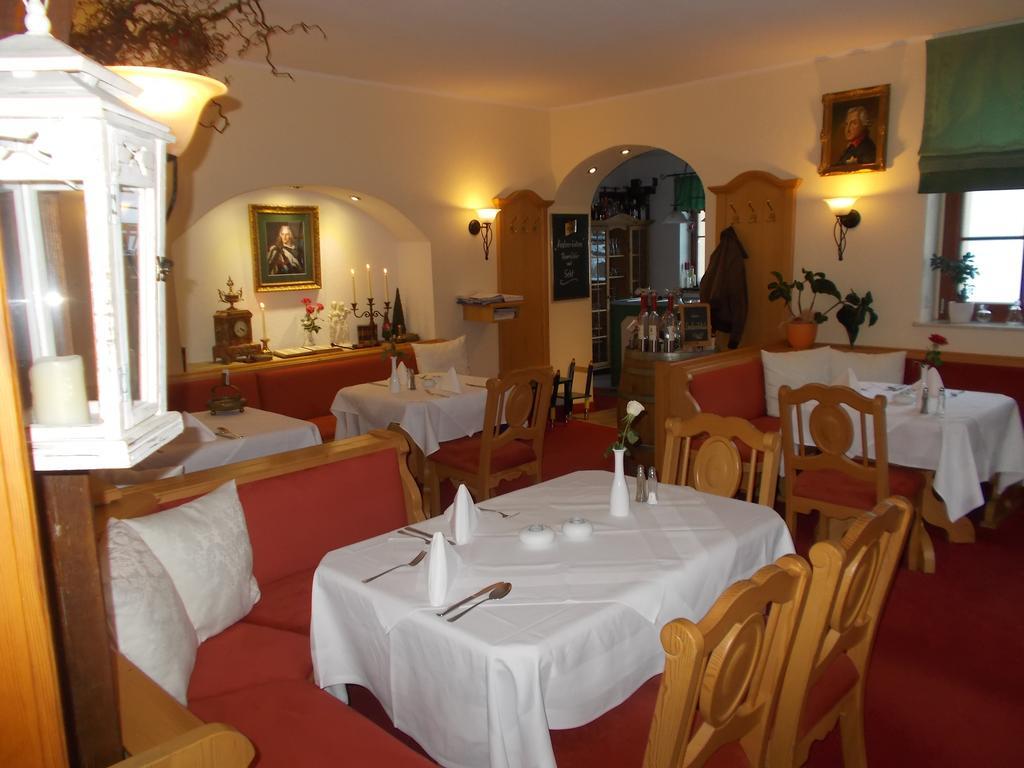 Romantik Hotel Zum Lindengarten 쿠로르트존스도르프 외부 사진