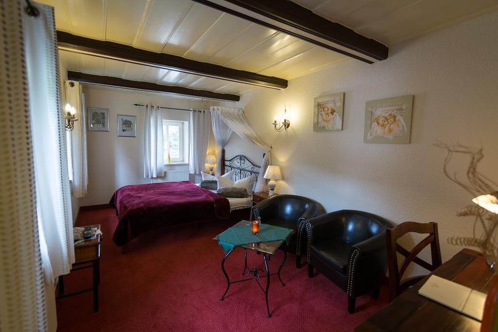 Romantik Hotel Zum Lindengarten 쿠로르트존스도르프 외부 사진