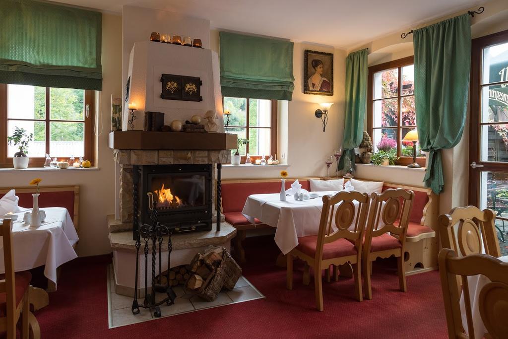 Romantik Hotel Zum Lindengarten 쿠로르트존스도르프 외부 사진
