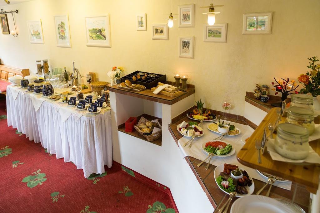 Romantik Hotel Zum Lindengarten 쿠로르트존스도르프 외부 사진