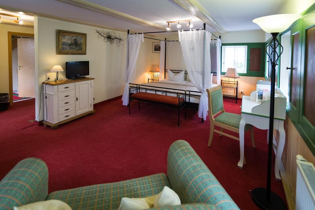 Romantik Hotel Zum Lindengarten 쿠로르트존스도르프 외부 사진