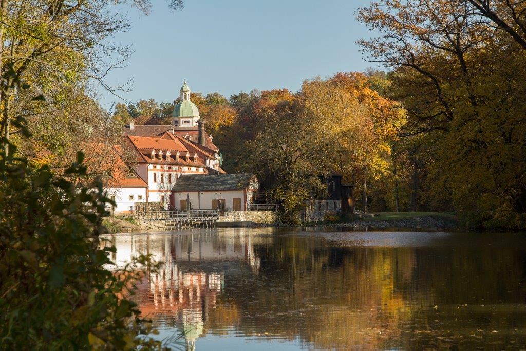 Romantik Hotel Zum Lindengarten 쿠로르트존스도르프 외부 사진